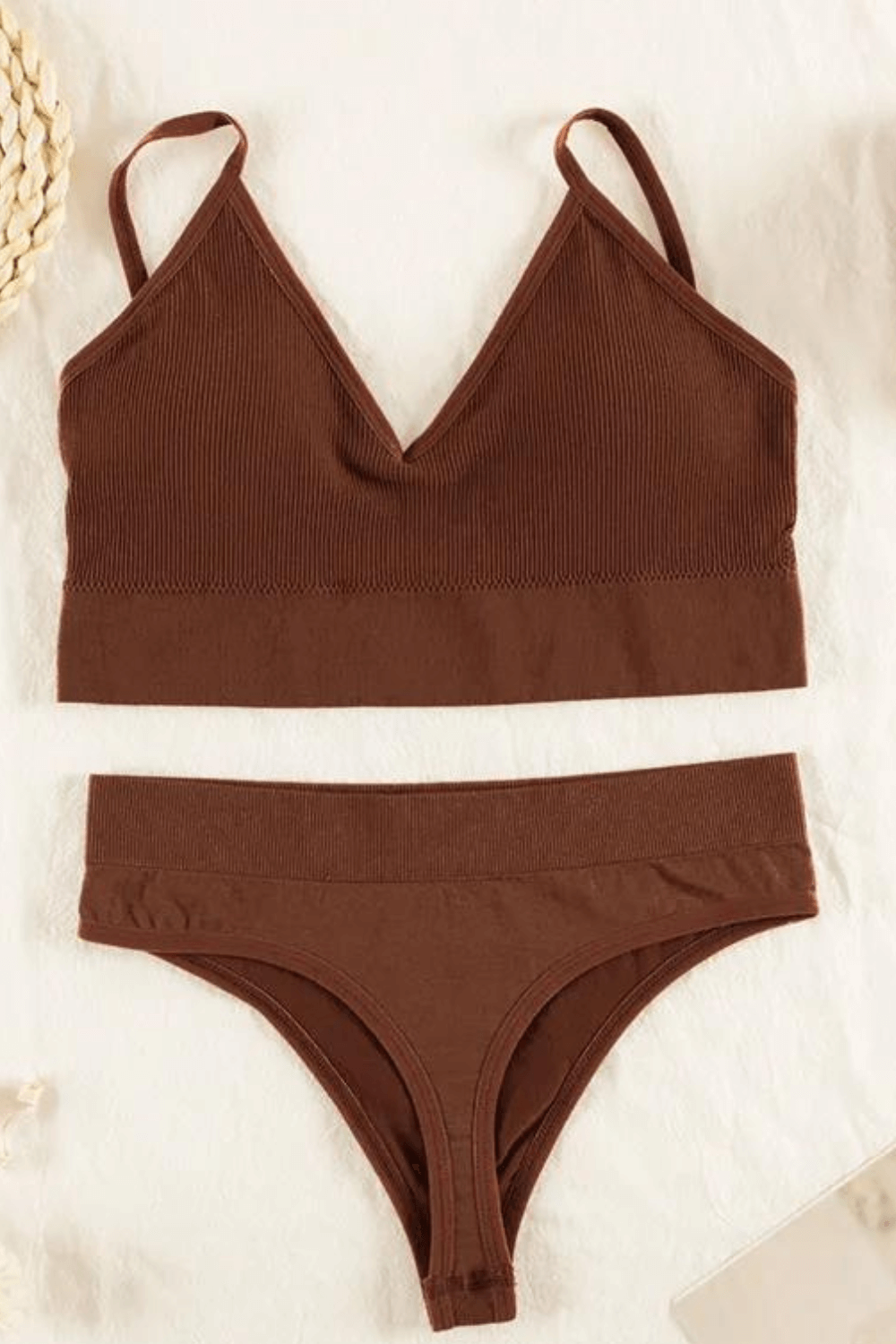 conjunto calcinha e sutia, sutia sem costura, sutia alça fina, calcinha fio, conjunto de calcinha e sutia sem costura, baliloves