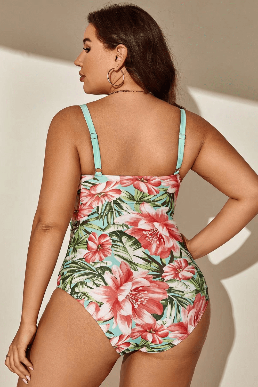 maiô plus size, maio feminino, maio estampado, maio com bojo, maio plus, maiô de praia, maios femininos, maios piscina, maio da moda, maios tendencia, maiô praia, baliloves, maio plus, maiô plis, maio plus size