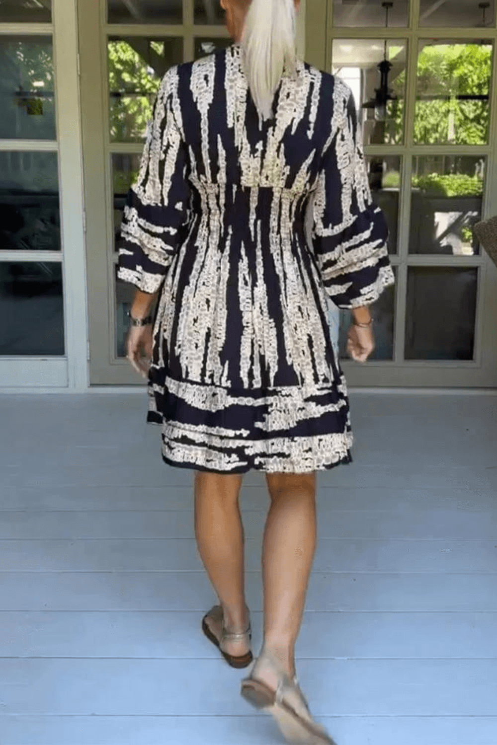 Vestido Curto Acinturado Lastex - Anabelle, vestido verao, vestido soltinho, vestido floral, vestido verao 2023, vestido calor, vestido solto, vestidos, vestido floral, vestido evase, vestido balone, vestidos baliloves, vestido senhora, vestido meia idade, vestido evase, vestido com lastex, vestido soltinho acinturado